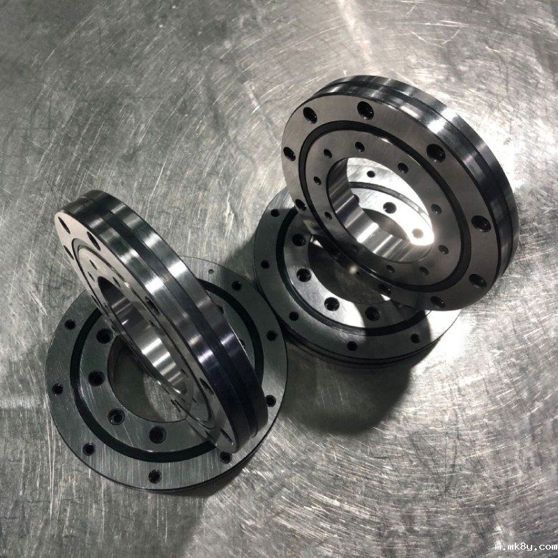 RU85交叉滚子轴承不灵活怎么回事?使用时需要注意什么?