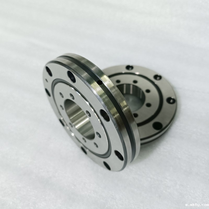 交叉滚子轴承用在工业机器人上的好处有哪些?