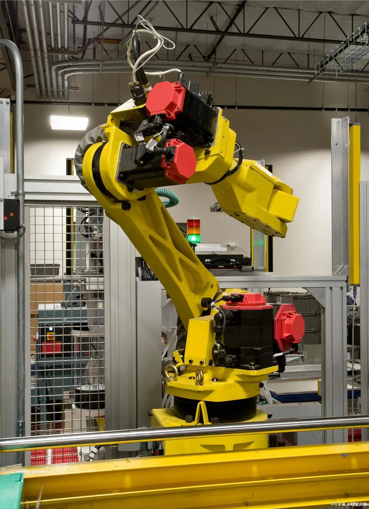 为何工业机器人离不开深沟球轴承？